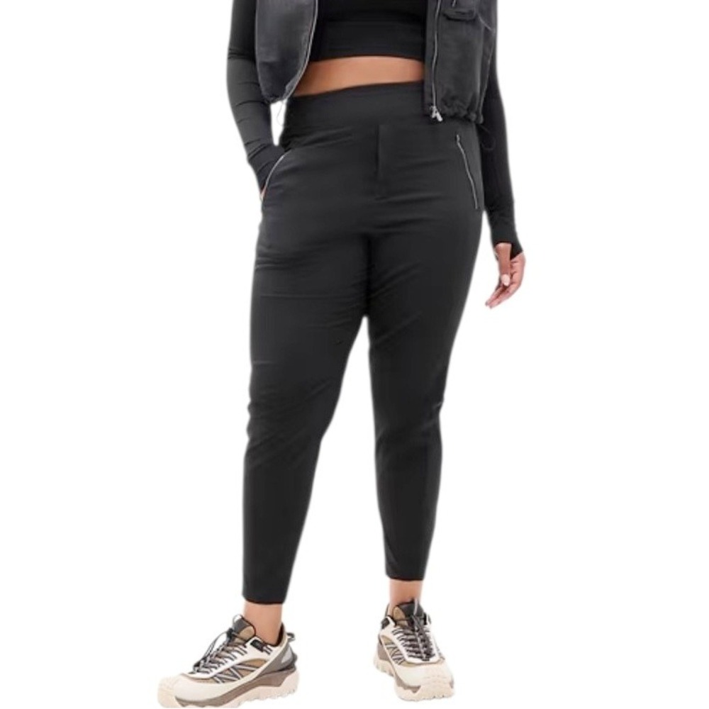 Athleta Trekkie North High Rise Jogger Pants Sz 18 Plus Black Tech Pull On